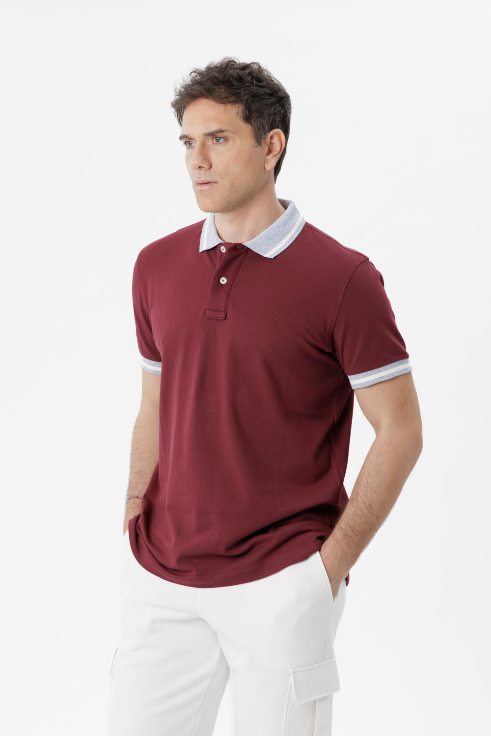 Polo shirt with contrasting burgundy details