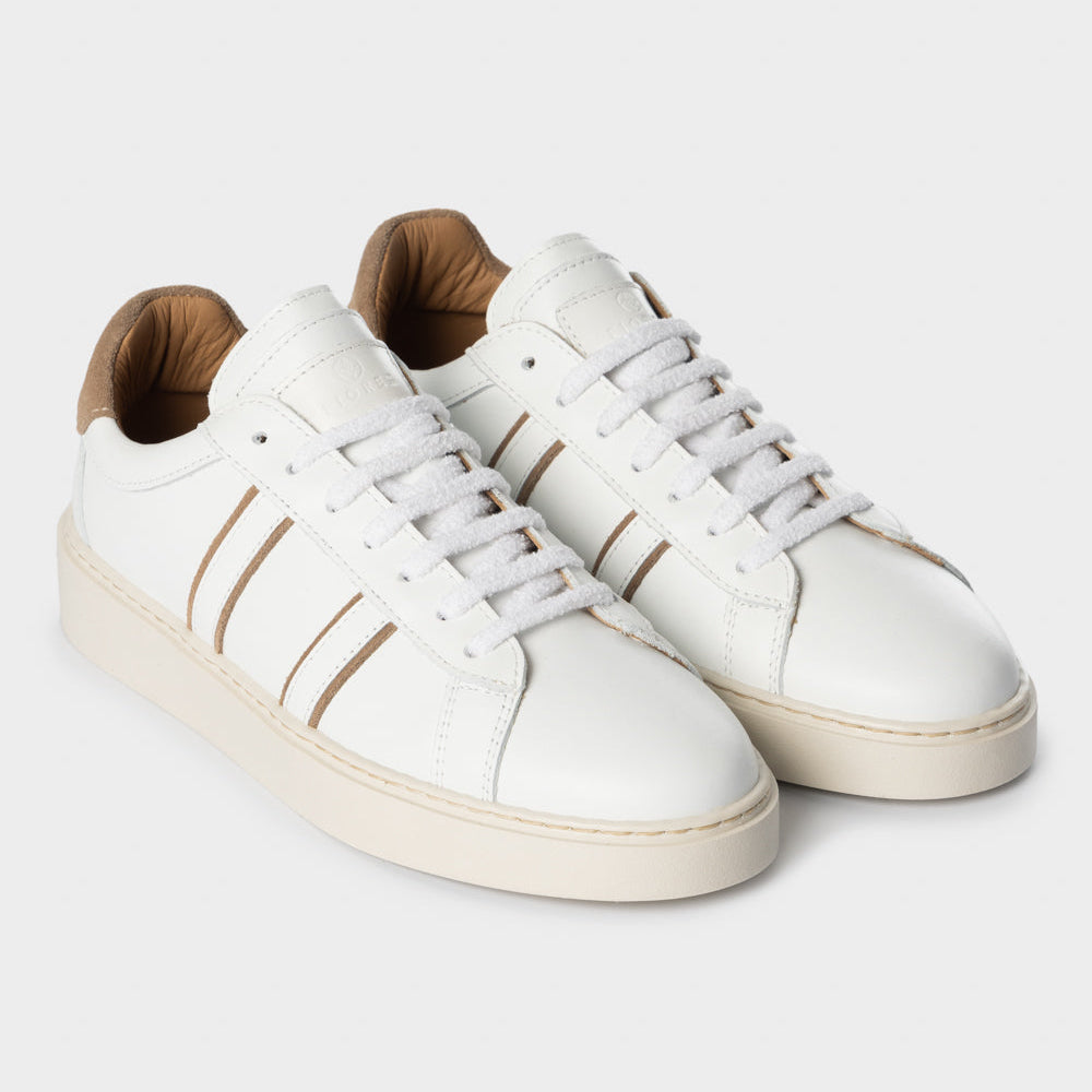 White/tan leather sneaker