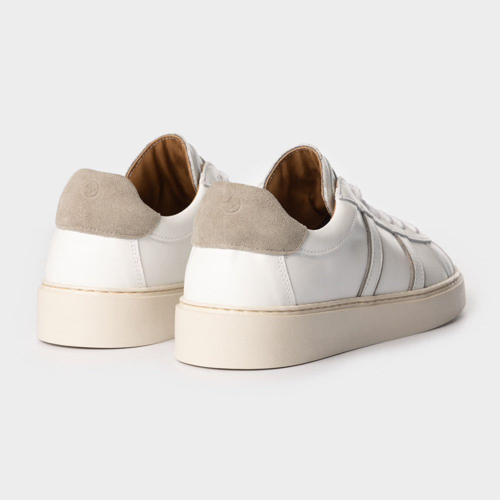 White/cloud leather sneaker