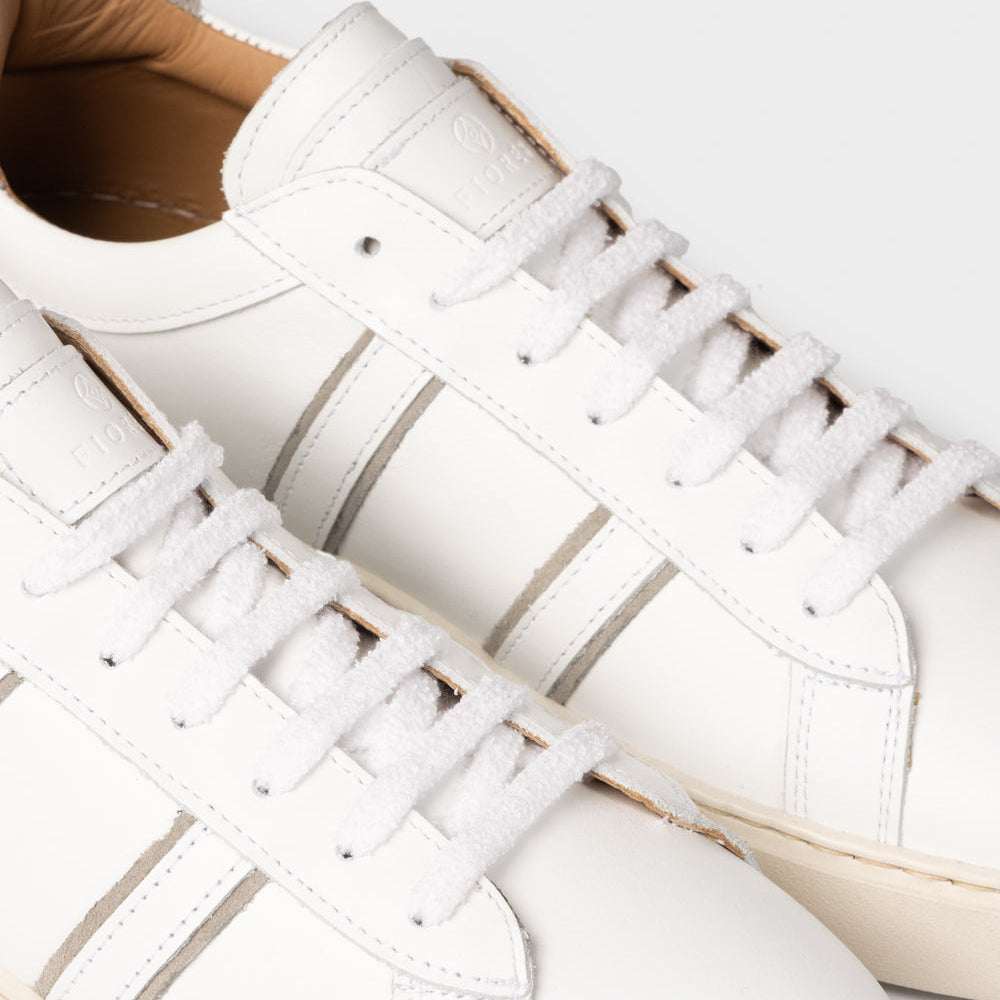 White/cloud leather sneaker