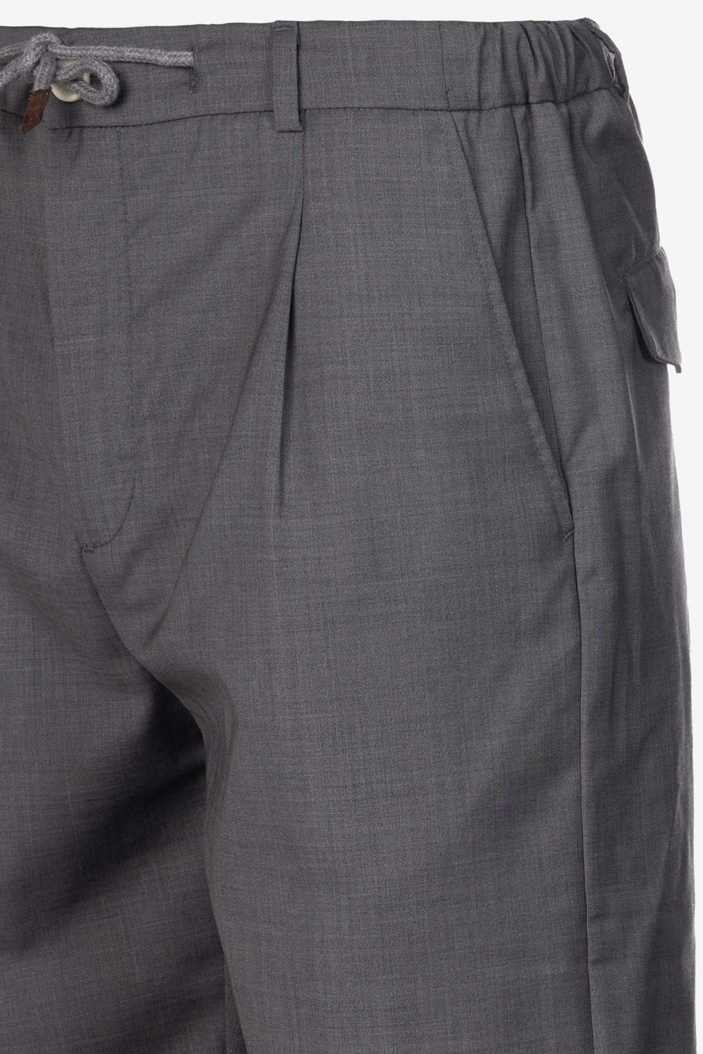 Medium grey virgin wool Bermuda shorts