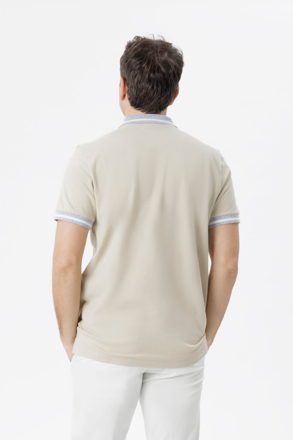 Polo shirt with contrast sand details