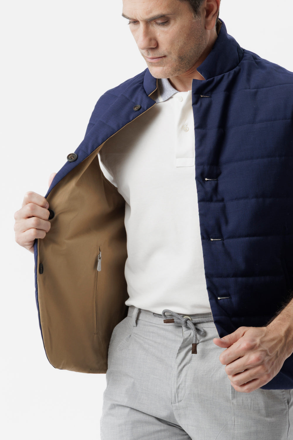 Reversible bi-material gilet in navy wool poplin and technical cotton