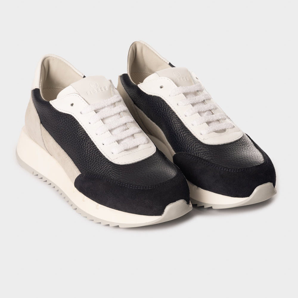 Leather Running Sneaker white/blue