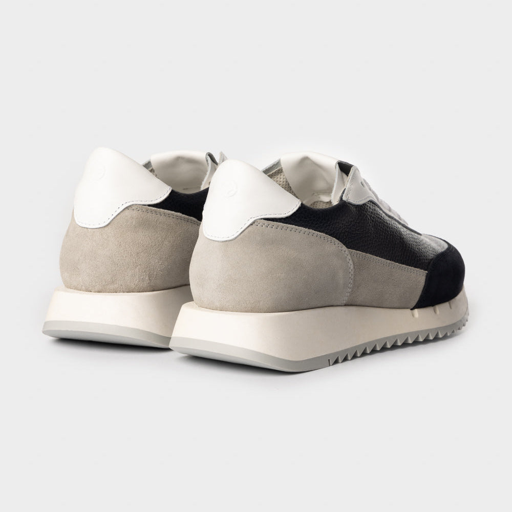 Leather Running Sneaker white/blue