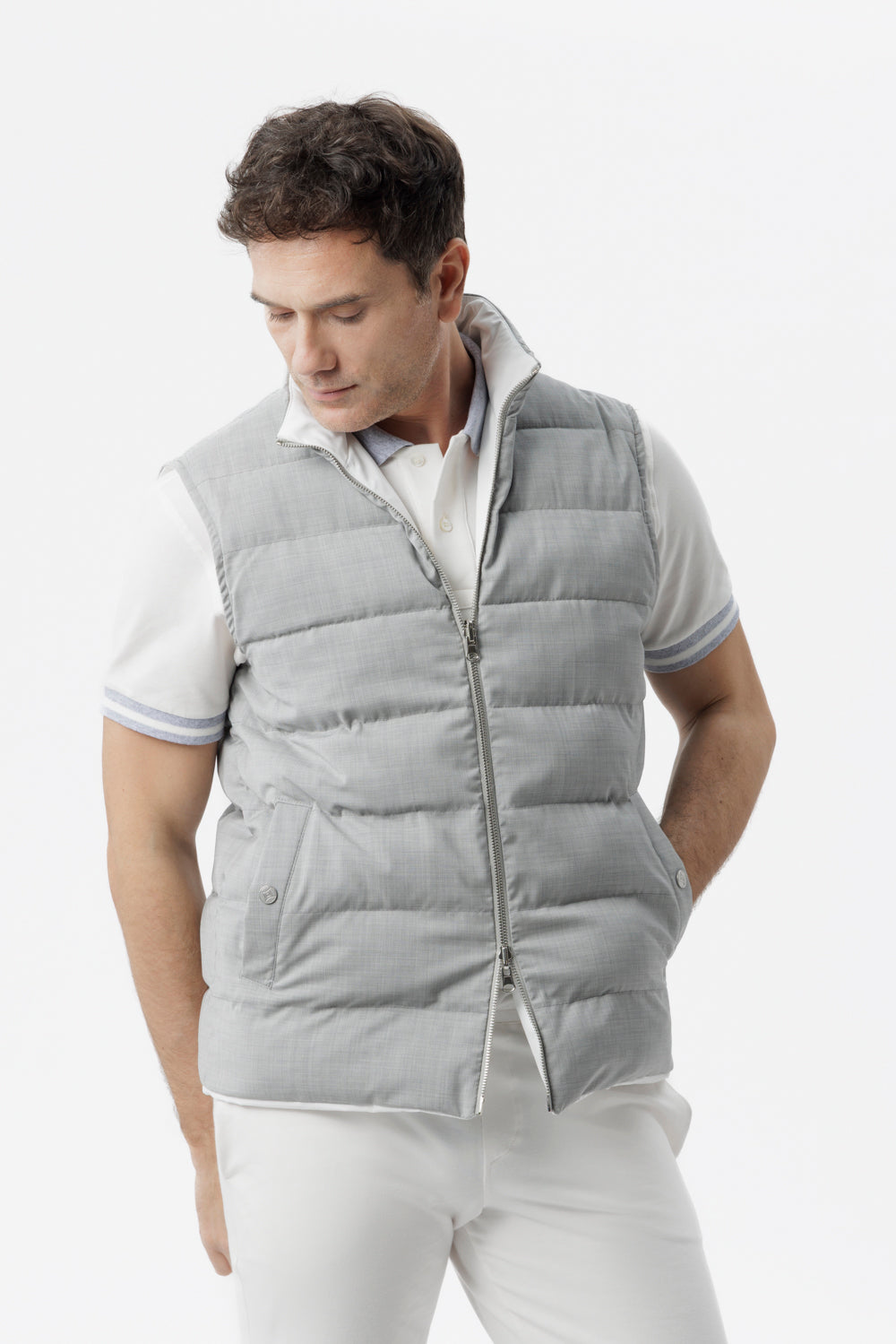 Reversible two-fabric gilet with light grey regenerated cashmere padding