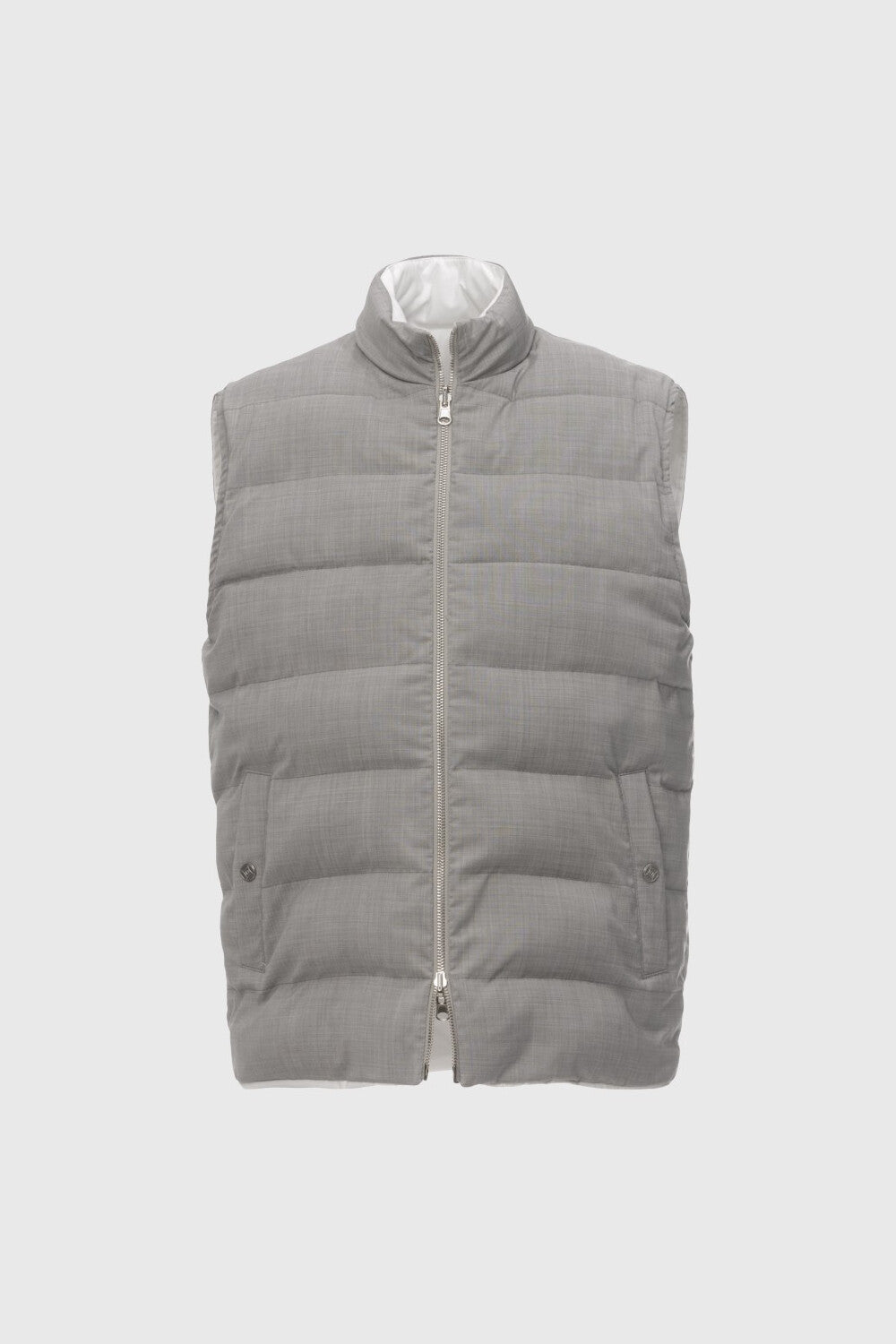 Reversible two-fabric gilet with light grey regenerated cashmere padding