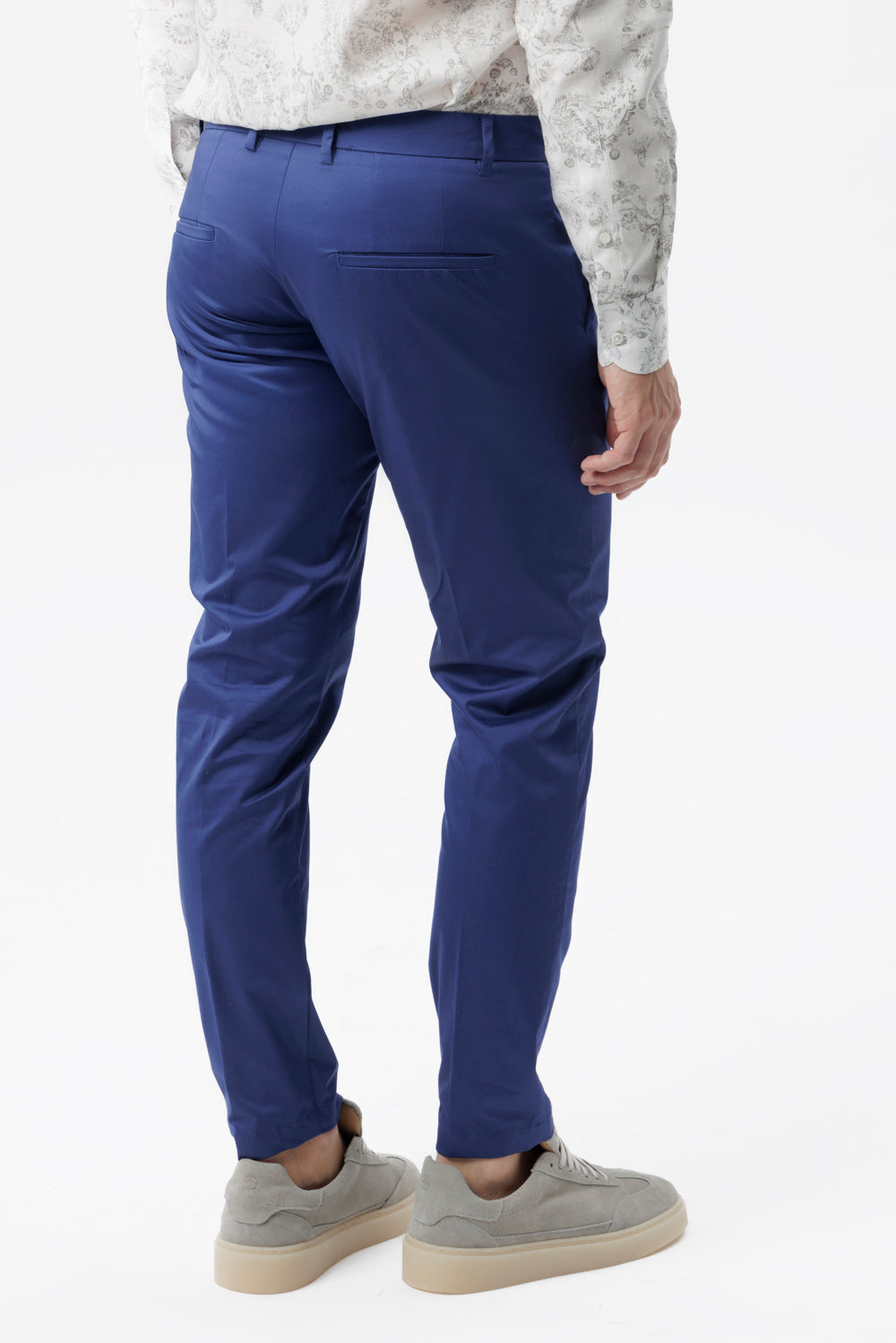 Slim-fit comfort cotton trousers in bluette